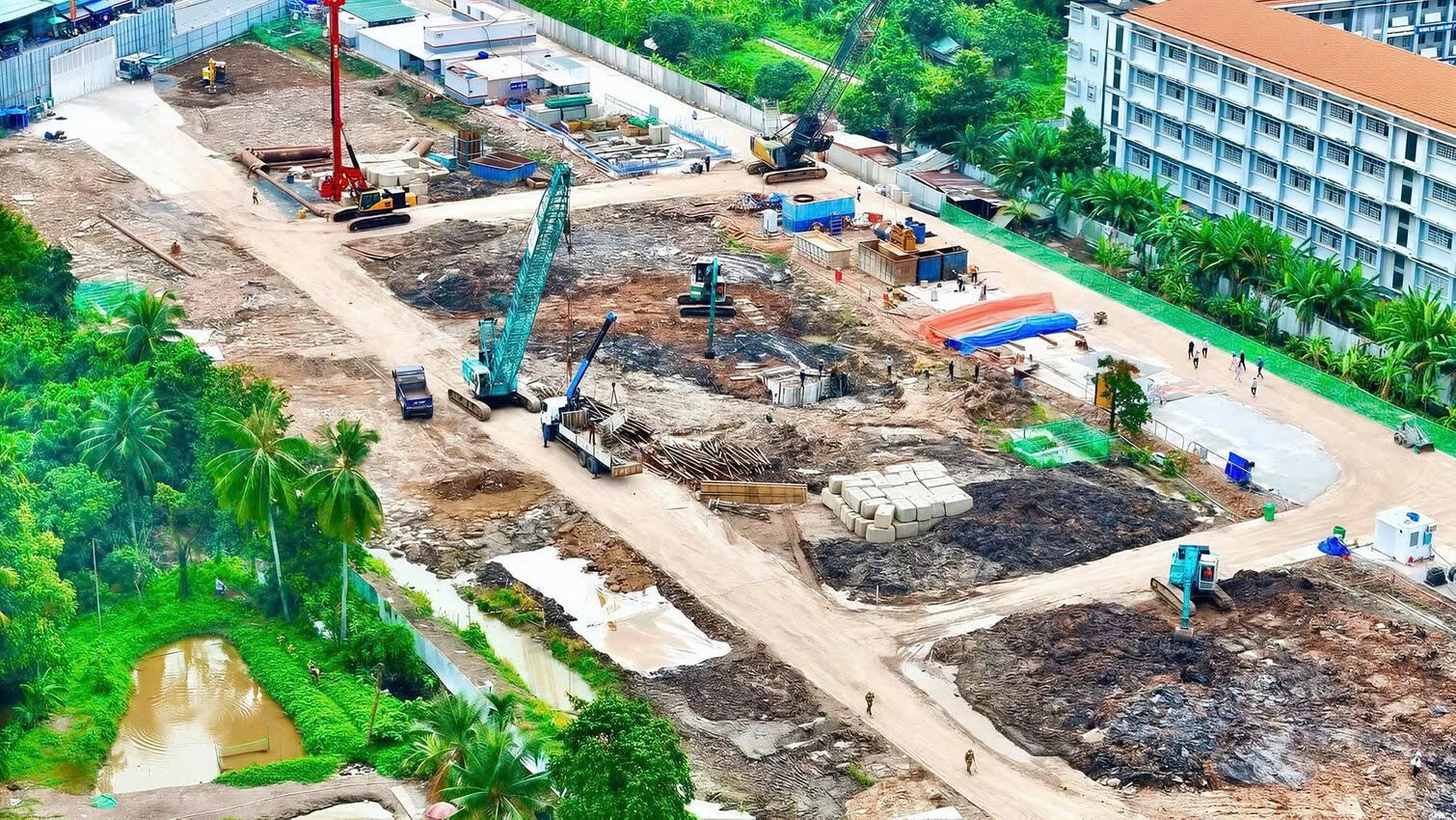 tiến độ emerald garden view